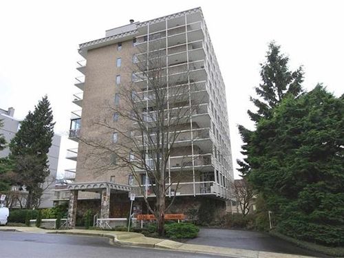 daf6a676bbc3d02857521dd17723a001 at 1390 Duchess Avenue, Ambleside, West Vancouver