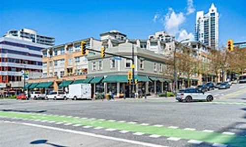 01 at 108 W Esplanade Street, Lower Lonsdale, North Vancouver