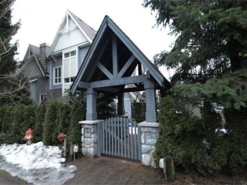 709462 at 1071 Lynn Valley Road, Lynn Valley, North Vancouver