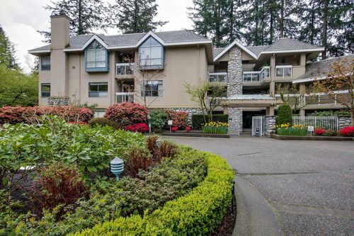 1703028 at 3200 Capilano Crescent, North Vancouver