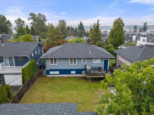 708-e-4th-street-queensbury-north-vancouver-02 at 708 E 4th Street, Queensbury, North Vancouver 708-e-4th-street-queensbury-north-vancouver-02 at 708 E 4th Street, Queensbury, North Vancouver