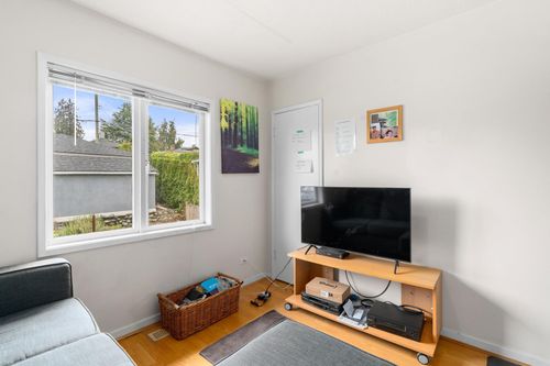 708-e-4th-street-queensbury-north-vancouver-17 at 708 E 4th Street, Queensbury, North Vancouver 708-e-4th-street-queensbury-north-vancouver-17 at 708 E 4th Street, Queensbury, North Vancouver