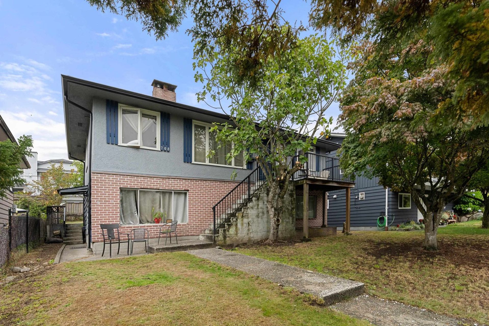 708 E 4th Street, Queensbury, North Vancouver photo 9 708 E 4th Street, Queensbury, North Vancouver photo 9