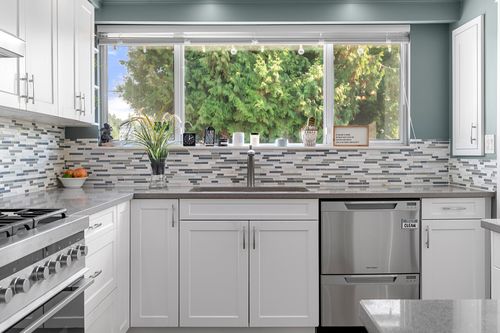 12 at 1612 Grand Boulevard, Boulevard, North Vancouver