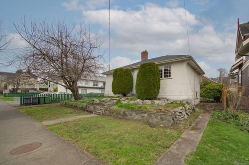 tempimagezaxe2c at 257 Howe Street