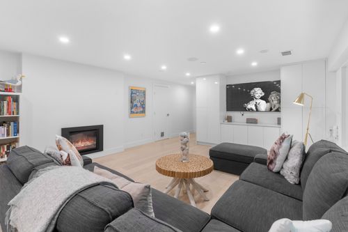 _A733403-1 at 2955 Bookridge Drive, Edgemont, North Vancouver