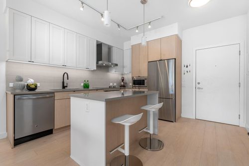 3205-mountain-highway-lynn-valley-north-vancouver-10 at 416 - 3205 Mountain Highway, Lynn Valley, North Vancouver