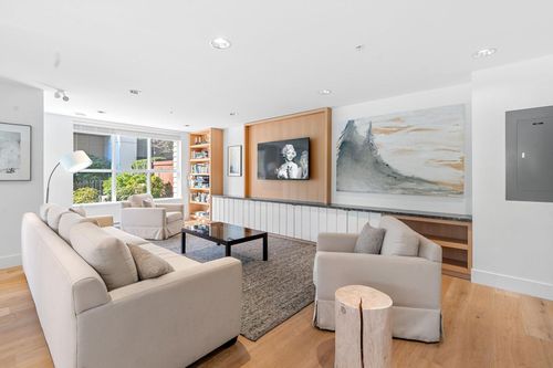 3205-mountain-highway-lynn-valley-north-vancouver-31-1 at 416 - 3205 Mountain Highway, Lynn Valley, North Vancouver