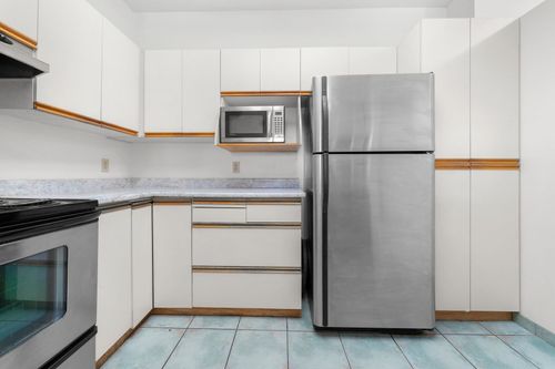 2800-chesterfield-avenue-upper-lonsdale-north-vancouver-05 at 304 - 2800 Chesterfield Avenue, Upper Lonsdale, North Vancouver