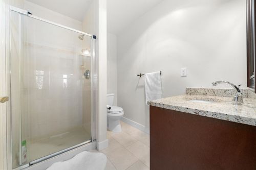 2800-chesterfield-avenue-upper-lonsdale-north-vancouver-20 at 304 - 2800 Chesterfield Avenue, Upper Lonsdale, North Vancouver