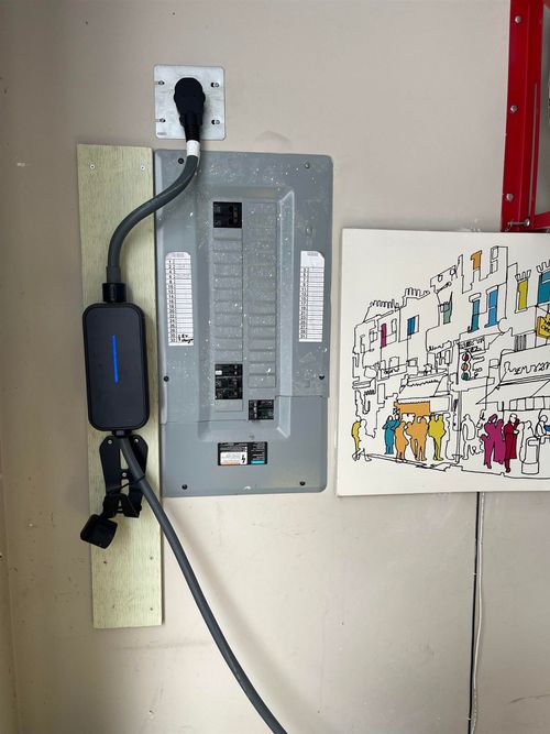 317-w-27th-street-upper-lonsdale-north-vancouver-03 at 317 W 27th Street, Upper Lonsdale, North Vancouver