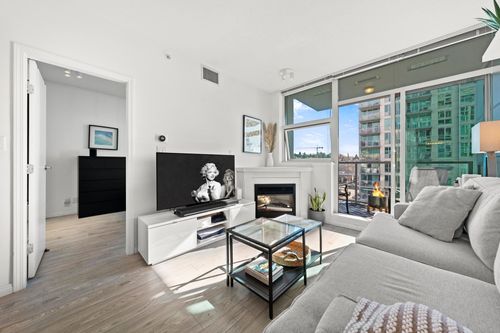 168-e-esplanade-avenue-lower-lonsdale-north-vancouver-01 at 704 - 168 E Esplanade Avenue, Lower Lonsdale, North Vancouver