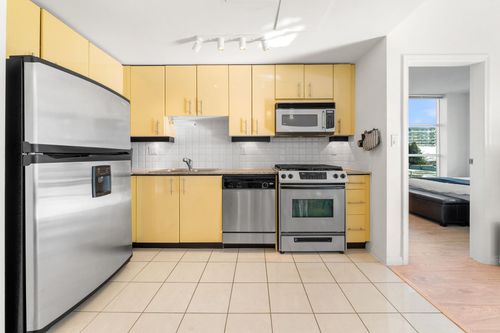 168-e-esplanade-avenue-lower-lonsdale-north-vancouver-19 at 704 - 168 E Esplanade Avenue, Lower Lonsdale, North Vancouver