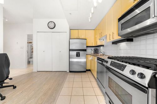 168-e-esplanade-avenue-lower-lonsdale-north-vancouver-20 at 704 - 168 E Esplanade Avenue, Lower Lonsdale, North Vancouver