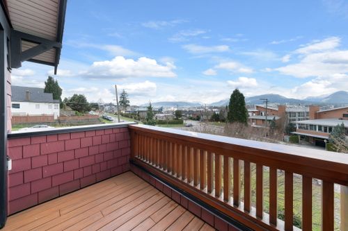 55-web-or-mls-1-8 at 2912 Yale Street, Hastings Sunrise, Vancouver East