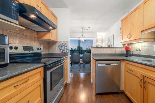 11-web-or-mls-_a738531 at 302 - 2545 Lonsdale Avenue, Upper Lonsdale, North Vancouver