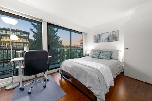 18-web-or-mls-_a738570 at 302 - 2545 Lonsdale Avenue, Upper Lonsdale, North Vancouver