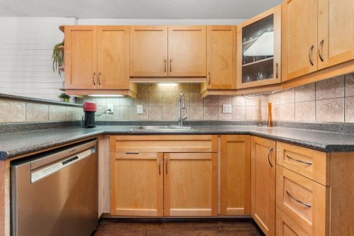 24-web-or-mls-_a738608 at 302 - 2545 Lonsdale Avenue, Upper Lonsdale, North Vancouver