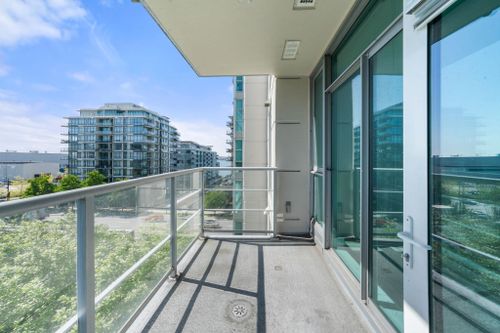 168-e-esplanade-avenue-lower-lonsdale-north-vancouver-02 at 605 - 168 E Esplanade Avenue, Lower Lonsdale, North Vancouver