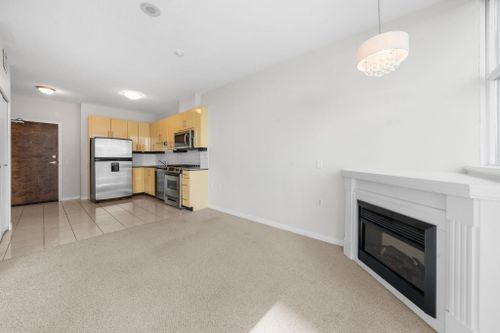 168-e-esplanade-avenue-lower-lonsdale-north-vancouver-14 at 605 - 168 E Esplanade Avenue, Lower Lonsdale, North Vancouver