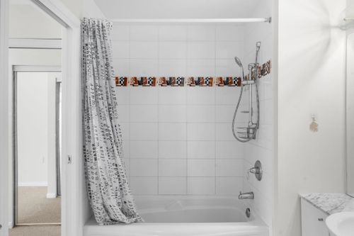 168-e-esplanade-avenue-lower-lonsdale-north-vancouver-34 at 605 - 168 E Esplanade Avenue, Lower Lonsdale, North Vancouver