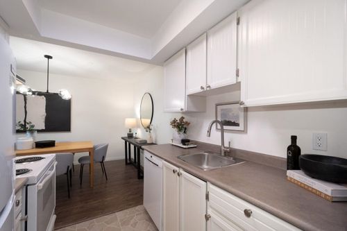 1515-chesterfield-avenue-central-lonsdale-north-vancouver-11 at 304 - 1515 Chesterfield Avenue, Central Lonsdale, North Vancouver