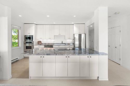 2408-haywood-avenue-dundarave-west-vancouver-07 at 201 - 2408 Haywood Avenue, Dundarave, West Vancouver