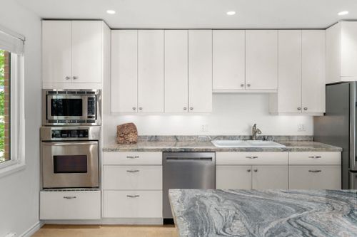 2408-haywood-avenue-dundarave-west-vancouver-08 at 201 - 2408 Haywood Avenue, Dundarave, West Vancouver