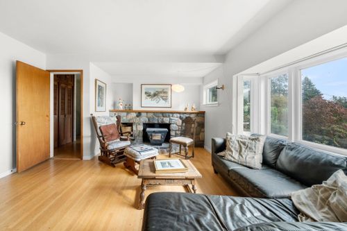 3041-st-marys-avenue-upper-lonsdale-north-vancouver-07 at 3041 St. Marys Avenue, Upper Lonsdale, North Vancouver