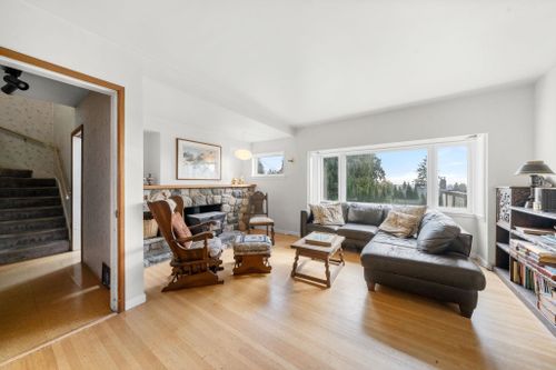 3041-st-marys-avenue-upper-lonsdale-north-vancouver-08 at 3041 St. Marys Avenue, Upper Lonsdale, North Vancouver