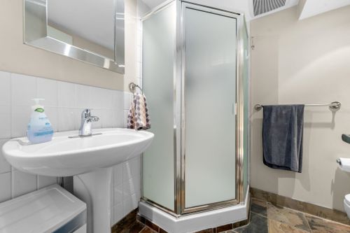 230-w-15th-street-central-lonsdale-north-vancouver-17 at 6 - 230 W 15th Street, Central Lonsdale, North Vancouver