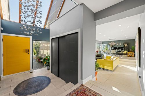 3722-southridge-place-westmount-wv-west-vancouver-04 at 3722 Southridge Place, Westmount WV, West Vancouver