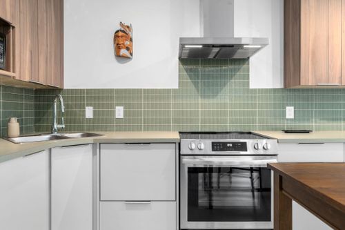 460-14th-street-ambleside-west-vancouver-10 at 101a - 460 14th Street, Ambleside, West Vancouver