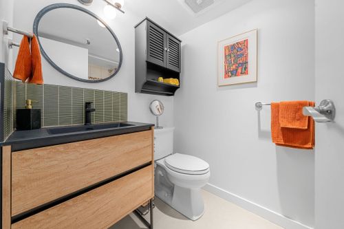 460-14th-street-ambleside-west-vancouver-16 at 101a - 460 14th Street, Ambleside, West Vancouver