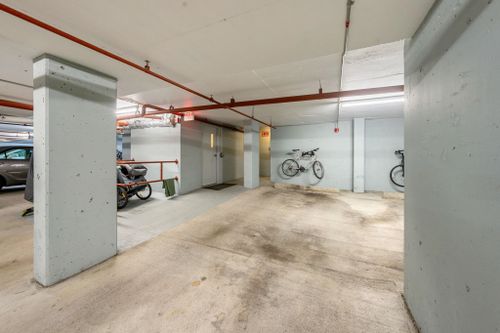 460-14th-street-ambleside-west-vancouver-17 at 101a - 460 14th Street, Ambleside, West Vancouver