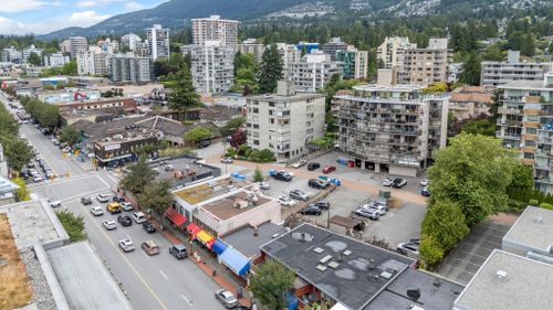 460-14th-street-ambleside-west-vancouver-26 at 101a - 460 14th Street, Ambleside, West Vancouver