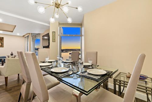 168-chadwick-court-lower-lonsdale-north-vancouver-11 at 609 - 168 Chadwick Court, Lower Lonsdale, North Vancouver