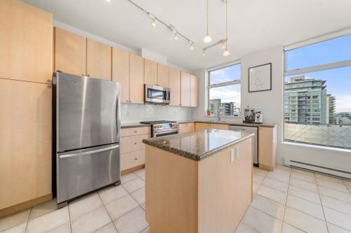 160-e-13th-street-central-lonsdale-north-vancouver-15 at 1006 - 160 E 13th Street, Central Lonsdale, North Vancouver