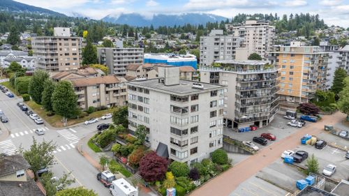 460-14th-street-ambleside-west-vancouver-19 at 101A - 460 14th Street, Ambleside, West Vancouver