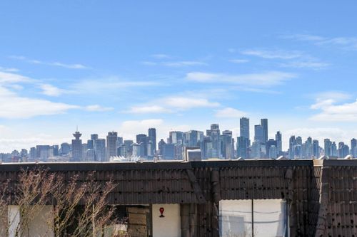 225-w-3rd-street-lower-lonsdale-north-vancouver-01 at 201 - 225 W 3rd Street, Lower Lonsdale, North Vancouver