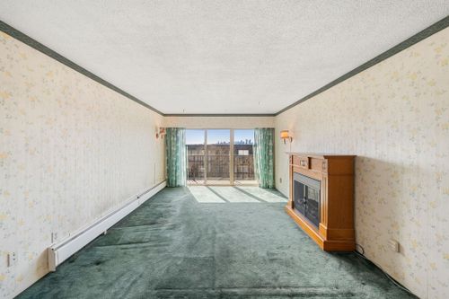 225-w-3rd-street-lower-lonsdale-north-vancouver-02 at 201 - 225 W 3rd Street, Lower Lonsdale, North Vancouver