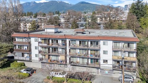 225-w-3rd-street-lower-lonsdale-north-vancouver-32 at 201 - 225 W 3rd Street, Lower Lonsdale, North Vancouver