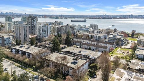 225-w-3rd-street-lower-lonsdale-north-vancouver-35 at 201 - 225 W 3rd Street, Lower Lonsdale, North Vancouver