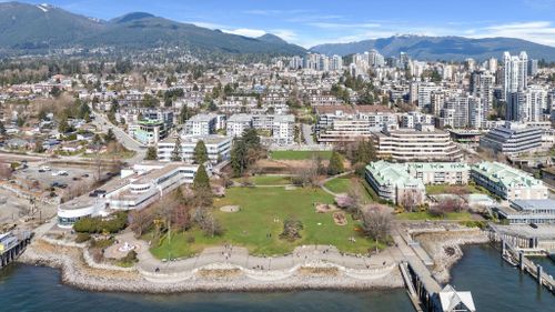 225-w-3rd-street-lower-lonsdale-north-vancouver-39 at 201 - 225 W 3rd Street, Lower Lonsdale, North Vancouver