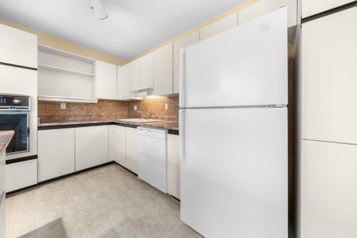 1412-esquimalt-avenue-ambleside-west-vancouver-19 at 801 - 1412 Esquimalt Avenue, Ambleside, West Vancouver