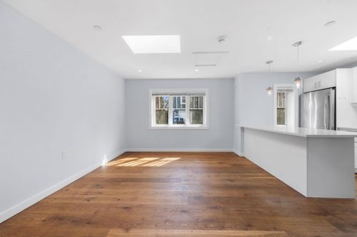 339-e-41st-avenue-main-vancouver-east-07 at 339 E 41st Avenue, Main, Vancouver East