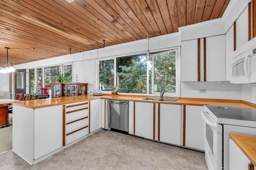 977-belvedere-drive-canyon-heights-nv-north-vancouver-20 at 977 Belvedere Drive, Canyon Heights NV, North Vancouver