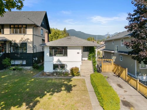 626-e-13th-street-boulevard-north-vancouver-01 at 626 E 13th Street, Boulevard, North Vancouver
