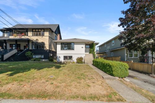 626-e-13th-street-boulevard-north-vancouver-36 at 626 E 13th Street, Boulevard, North Vancouver