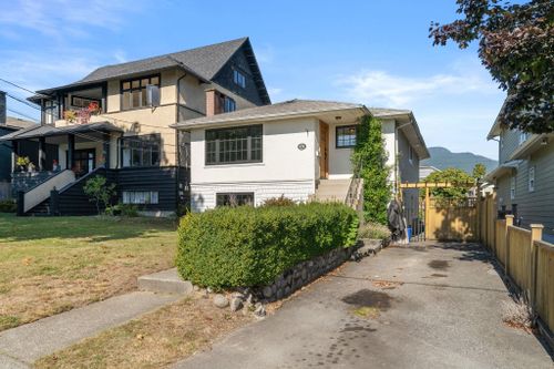 626-e-13th-street-boulevard-north-vancouver-37 at 626 E 13th Street, Boulevard, North Vancouver